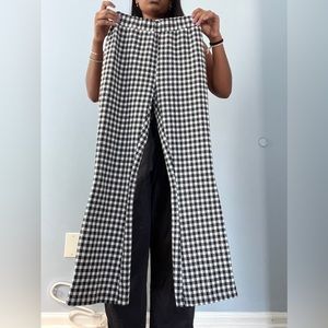 Super flattering flare checkered pants